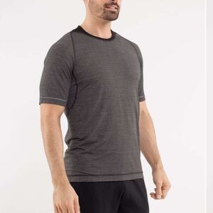 Lululemon Bolt Teck II Short Sleeve Size XXL